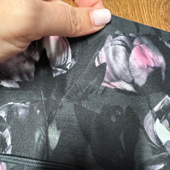 WITH Wear it to Heart Gray Peleton Pink Floral Yoga Pant Leggings Size Small - Picture 4 of 7